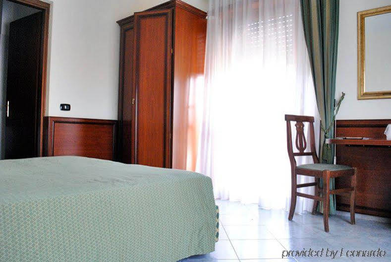 Hotel Octavia Рим Екстериор снимка