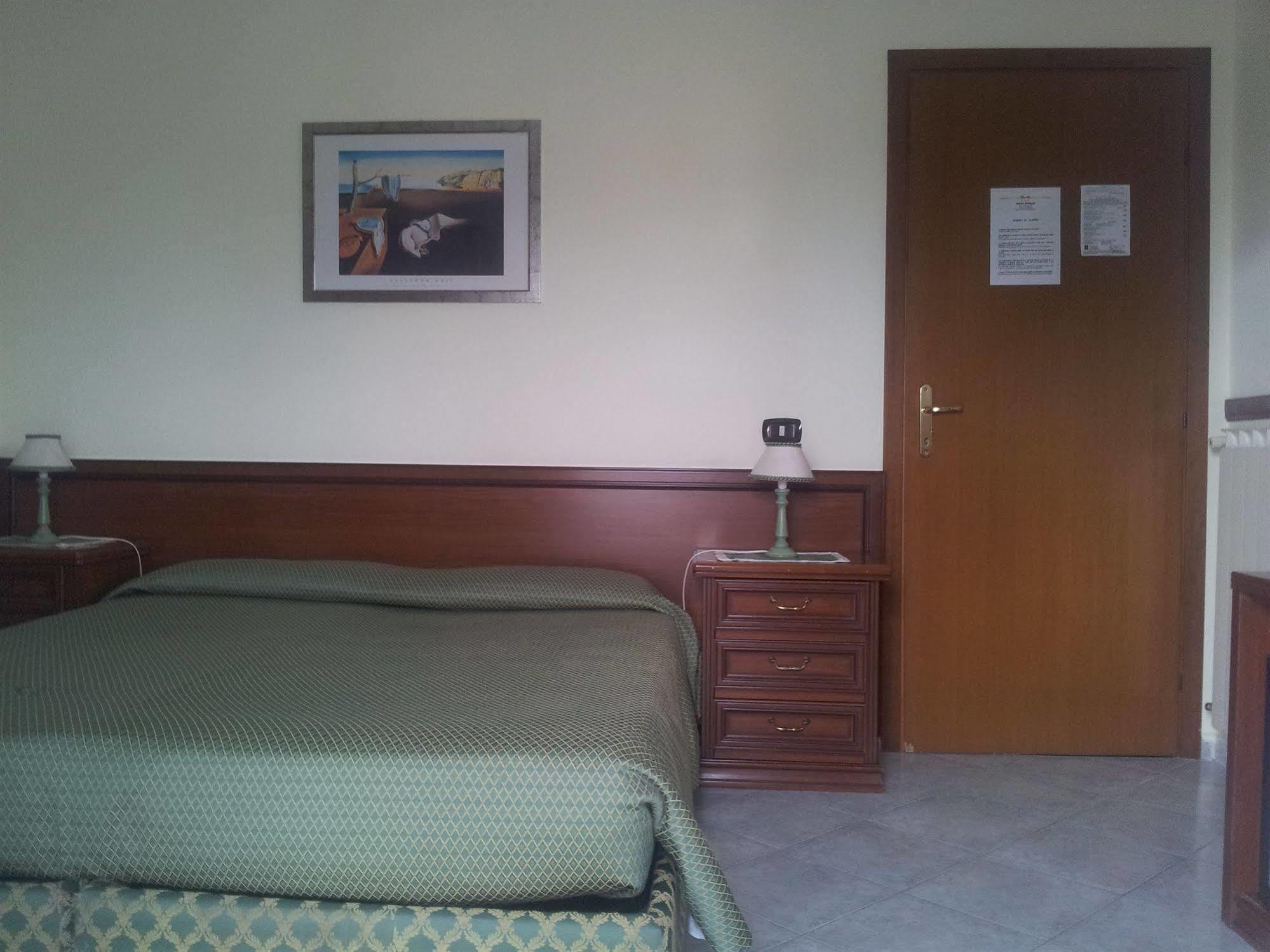 Hotel Octavia Рим Екстериор снимка