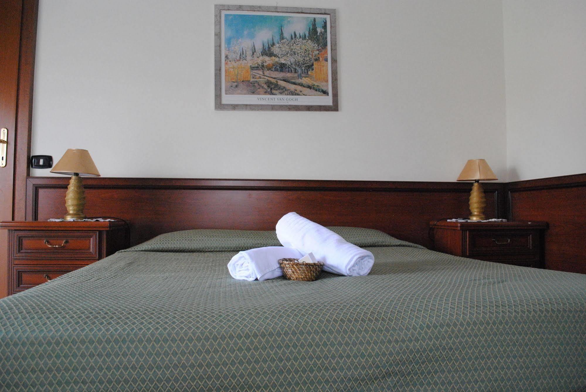 Hotel Octavia Рим Екстериор снимка